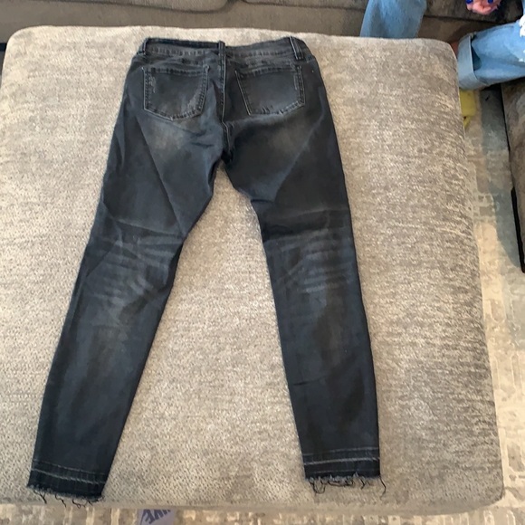 Distressed black jeans - Picture 2 of 3